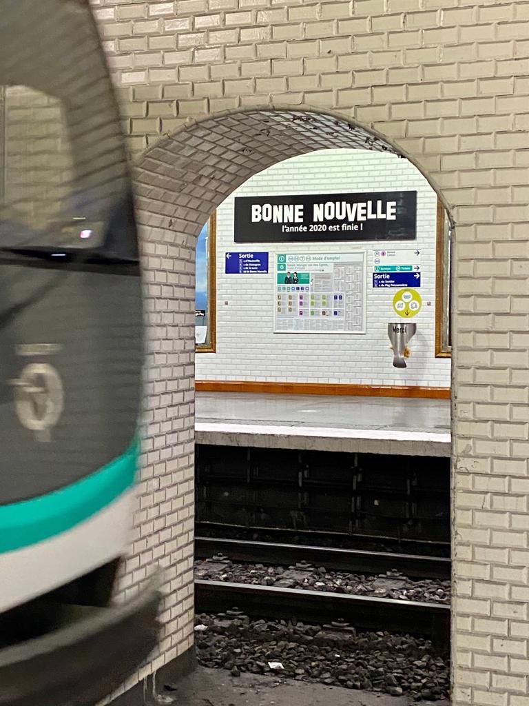 LeaCommeau's tweet image. Bonne nouvelle, l’année 2020 est finie 🥳 ! Belle surprise pour nos voyageurs @Ligne8_RATP @Ligne9_RATP en cette fin d’année si particulière.