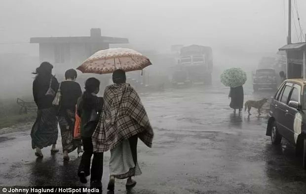 3. The wettest inhabited place in the worldMawsynram,a village on the Khasi Hills, Meghalaya, receives the highest recorded average rainfall in the world. Cherrapunji,also a part of Meghalaya,holds the record for the most rainfall in the calendar year of 1861. @cherishDcherry1