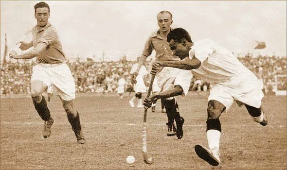 19. Dhyan Chand was offered German citizenshipAfter defeating Germany 8-1 in the 1936 Berlin Olympics, was summoned by Hitler.He was promised German citizenship,a high post in the German military and the chance to play for the German national side  #DhyanChand declined the offer.