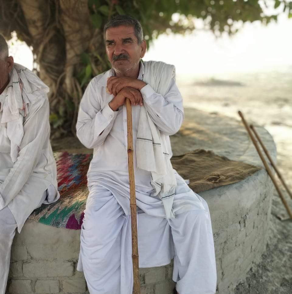 <a href="/Kisanektamorcha/">Kisan Ekta Morcha</a> एक और अन्नदात्ता शहीद।
टिकरी बॉर्डर पर कैथल,गांव भाना से रामकुमार जी आज सुबह शहीद हो गए।रामकुमार जी 20 दिन से लगातार टिकरी बॉर्डर पर डटे हुए थे...
RIP 🙏🙏