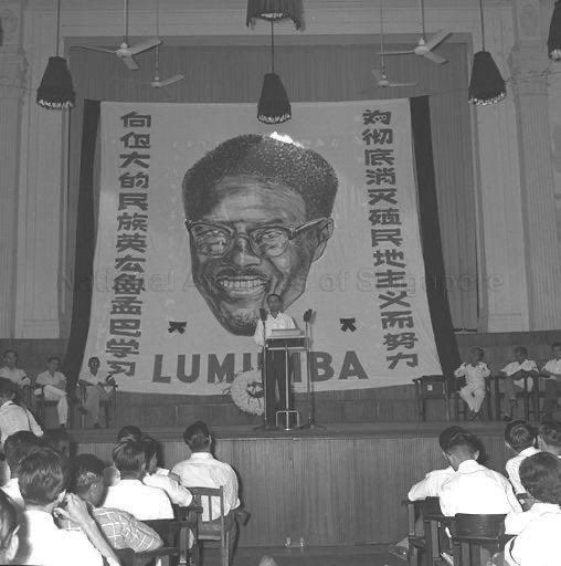 You can find so many inconsistencies too even at the same times. Here’s the Singaporean rally protesting the killing of Lumumba, around 1961 (after the initial script reforms). They’re from the exact same event (I think), yet the first picture has 主義 while the second has 主义.