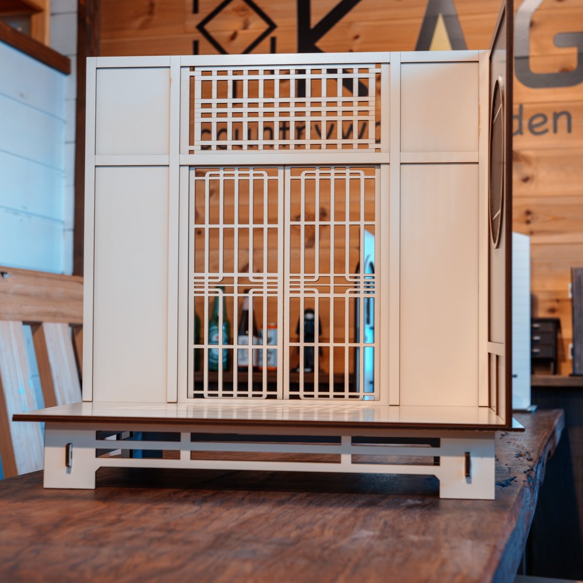 菊野慶吾 V Twitter 今年最後の新作発売予定です 1 6スケール和室ドールハウス広間と縁側右側 販売開始しましたら改めてご連絡致します 年は1日も仕事休まないと目標を立てていました なんと達成出来ました 元気だけが取り柄です