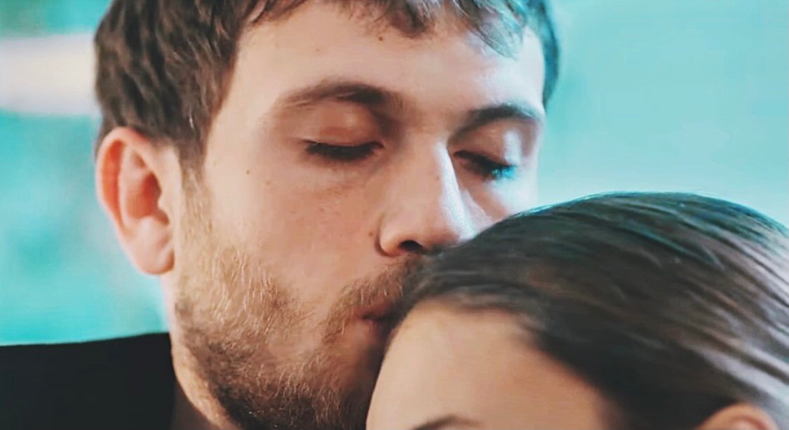 but he can no longer hide it, Everyone will know of the existence of Efsun due to his rescue, he knows that he has to protect Efsun and for that it is necessary that she is in Cukur, Yamac knows that it is time to talk to his family about Efsun and explain ++  #EfYam