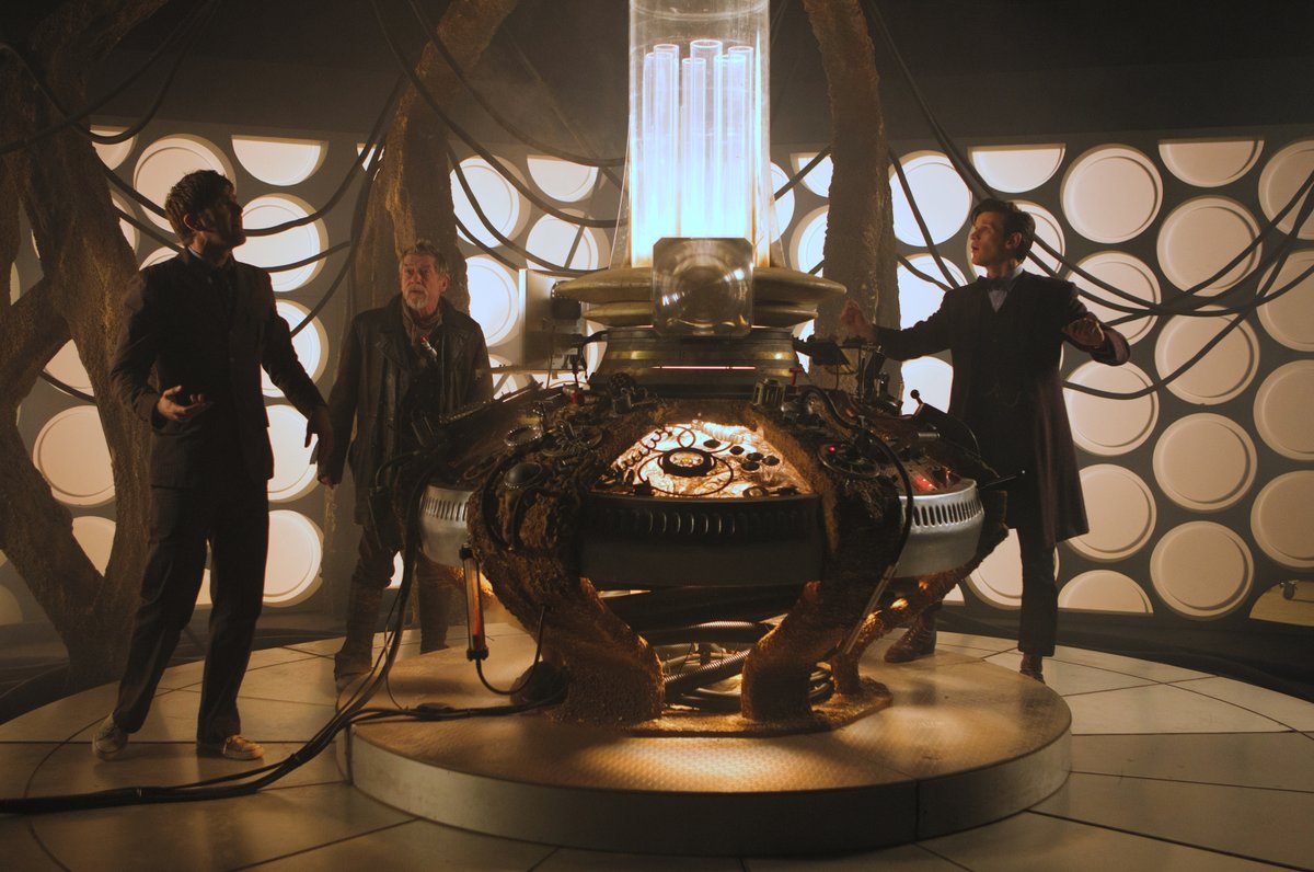  #TwelveDaysOfTARDISInteriors day 7Doctor Who and the Mix and MatchThe War Doctor's TARDIS set was assembled from the travelling exhibition version of the RTD era console and the walls from An Adventure In Space And Time.