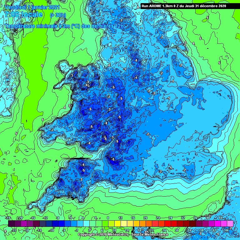 MetJam_'s tweet photo. Morning. All snow risks for later have truly buggered off so we are left with a dry day after a frosty cold morning with places like Heathrow getting well below freezing at -3.2°C. 

2 - 3°C highs today with another frosty morning tomorrow to take us into 2021.

#ukweather https://t.co/gPYoeHefsL