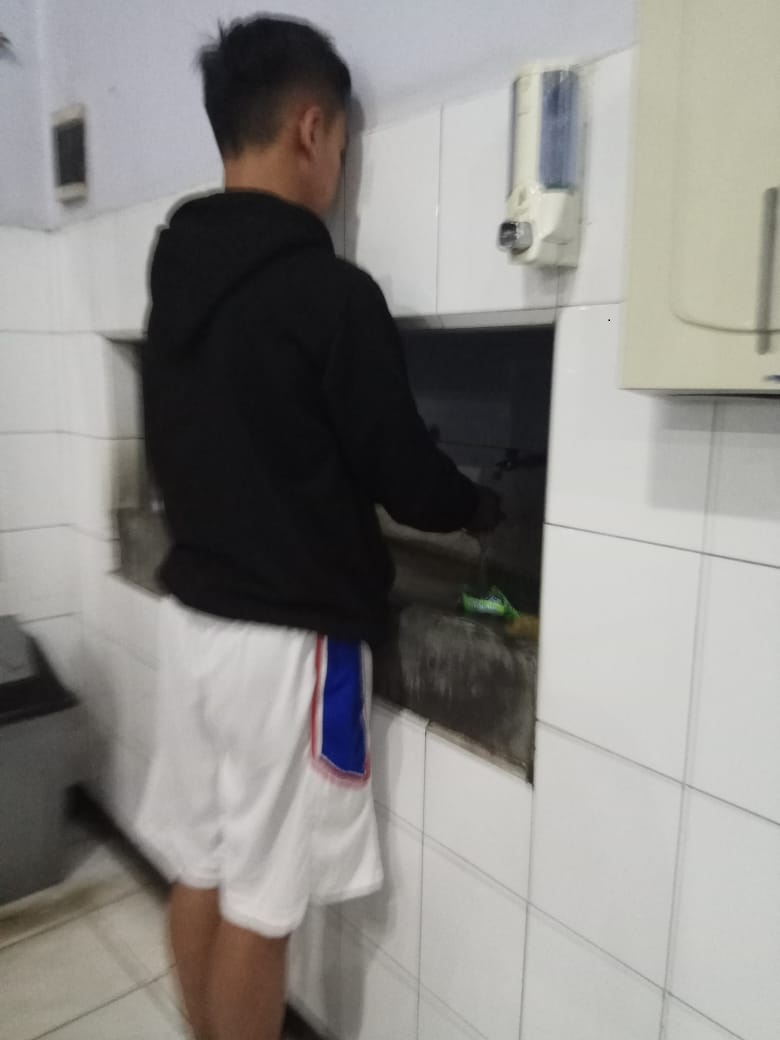 bryanzelig's tweet photo. 2021, semoga lebih rajin cuci tangan lagi https://t.co/clrMFg6ysP