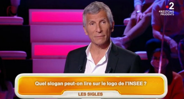 #InfoDuJour Auriez-vous su répondre ? Dans son émission quotidienne <a href="/nagui/">Nagui</a> pose la question du slogan apposé au côté du logo de l’Insee. Le connaissez-vous ?