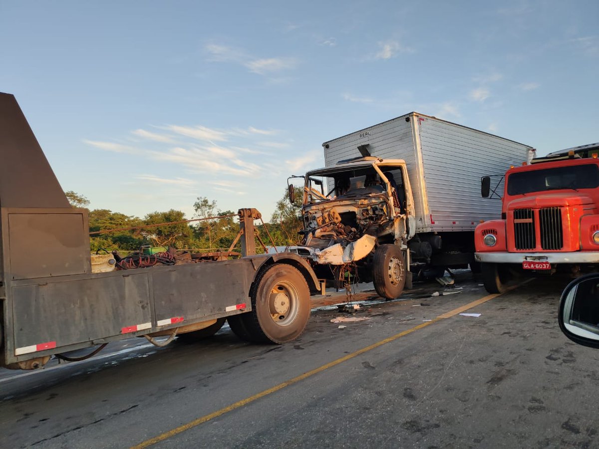 Br381 em Naque no vale do aço.
