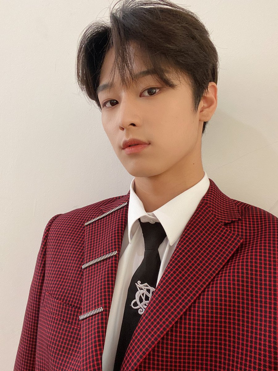 wwflrt's tweet image. i’ve redone this post like 3 times but like this for a message