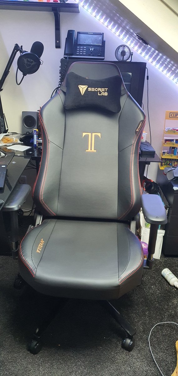 Absolutely loving the new chair, thank you! <a href="/secretlabchairs/">Secretlab</a>  #Secretlab