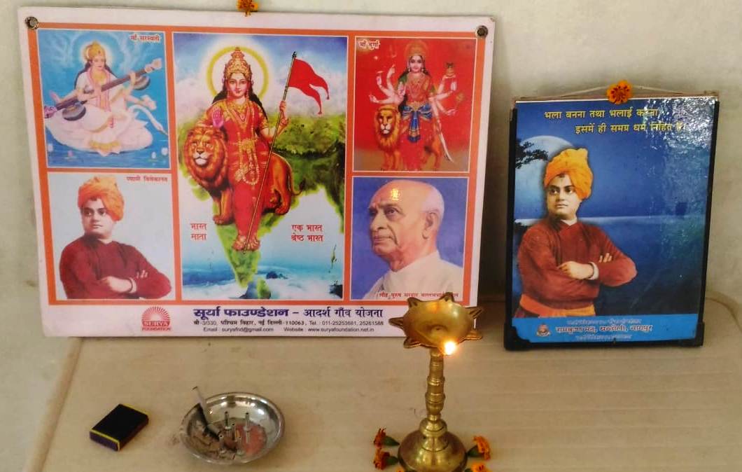 suryafnd's tweet photo. आदर्श गाँव योजना के अंतर्गत देशभर में आयोजित 7 दिवसीय लघु व्यक्तित्व विकास शिविर (E-MPDC) के समापन कार्यक्रम सम्पन्न हुए।
#PersonalityDevelopmentCamp
#SuryaIdealVillage
#Empdc https://t.co/XgI9bUe3q8