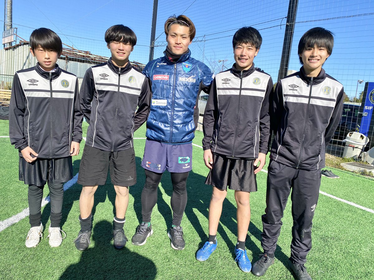瀬谷インターナショナル 子供のサッカークラブが街をも変える Edo All Unitedの和田 涼太選手がsifの自主トレ フィジカルトレーニング に参加してくれました 中学生相手にも全く手を抜かない姿勢は子供達のお手本でした 和田 涼太選手ありがとうご 瀬谷インターナショナル 子供のサッカークラブが街をも変える Edo All Unitedの和田 涼太選手がsifの自主トレ フィジカルトレーニング に参加してくれました 中学生相手にも全く手を抜かない姿勢は子供達のお手本でした 和田 涼太選手ありがとうご