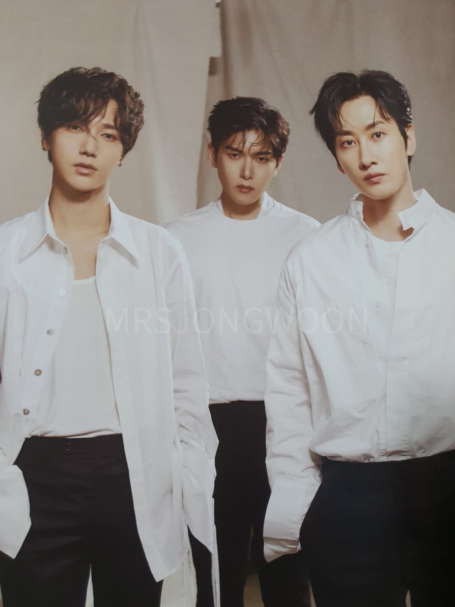 yehyukpic's tweet photo. Super Junior 15th Anniversary Photobook

#YESUNG #예성 #Eunhyuk #은혁 #Yehyuk #예혁 #SuperJunior   #슈퍼주니어 https://t.co/GMqYDRng8V