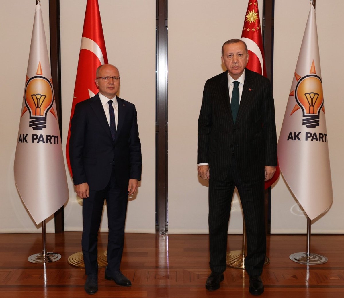 14 ŞUBAT’TA GERÇEKLEŞECEK AK PARTİ BURSA 7. OLAĞAN İL KONGREMİZLE ŞEHRİMİZE VE ÜLKEMİZE DUYDUĞUMUZ SEVGİMİZİ BİR DAHA MÜHÜRLÜYORUZ.
Bursa'mıza ve tüm teşkilâtımıza hayırlı olsun. 

#DavutGürkan 
#İnandığınYoldaYürü
<a href="/RTErdogan/">Recep Tayyip Erdoğan</a>
<a href="/Akparti/">AK Parti</a>