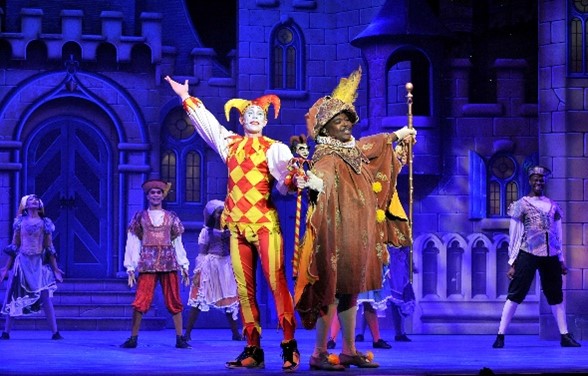 joburgtheatre's tweet image. Last chance to stream Sleeping Beauty 2015 today at 19h00. 

#Panto2021 #PantoSA #Loading2021

The 2012-2015 Joburg Theatre pantomimes are streamed courtesy of M-Net and the participating artists and creative teams.