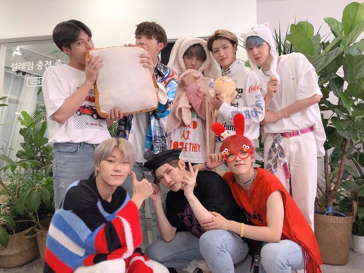  #건배하자_에이티즈800일  #800ToForeverWithATEEZ #ATEEZ  #에이티즈  #エイティーズ  @ATEEZofficial