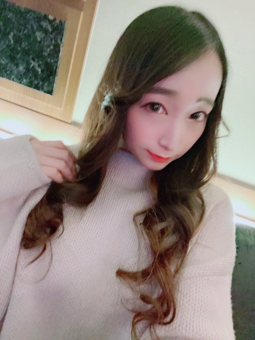 あけましておめでとうーー(๑&acute;ꈊ`๑) 今年もみなさんよろしくお願い致します✨ https://t.co/cJkVWCTVIH