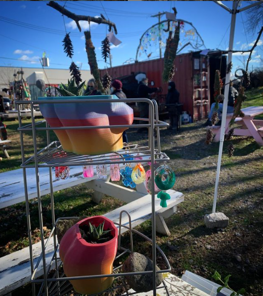 MakerspaceNYC's tweet photo. Rain or shine, not even 2020 could stop us from hosting our annual Holiday Market. Thanks to everyone who joined us in MakerPark, especially our makers!  
#makerspace #makerspacenyc #simakerspace #bkmakerspace #maker #makersgonnamake #makersmovement #makersofinstagram #2020 https://t.co/x3GZ7spzGS