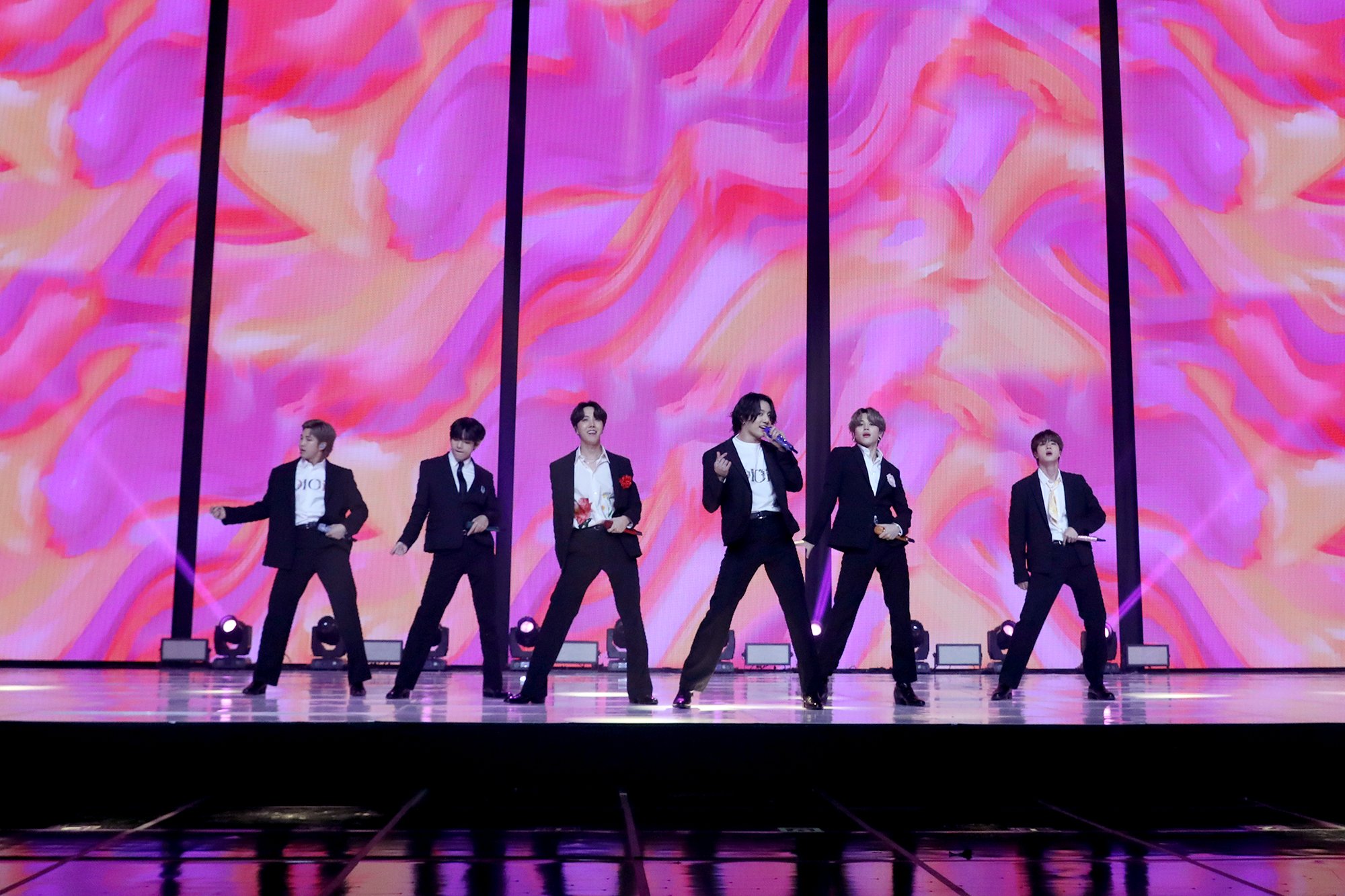 [Picture/Media] BTS 2021 NEW YEAR’S EVE LIVE presented
