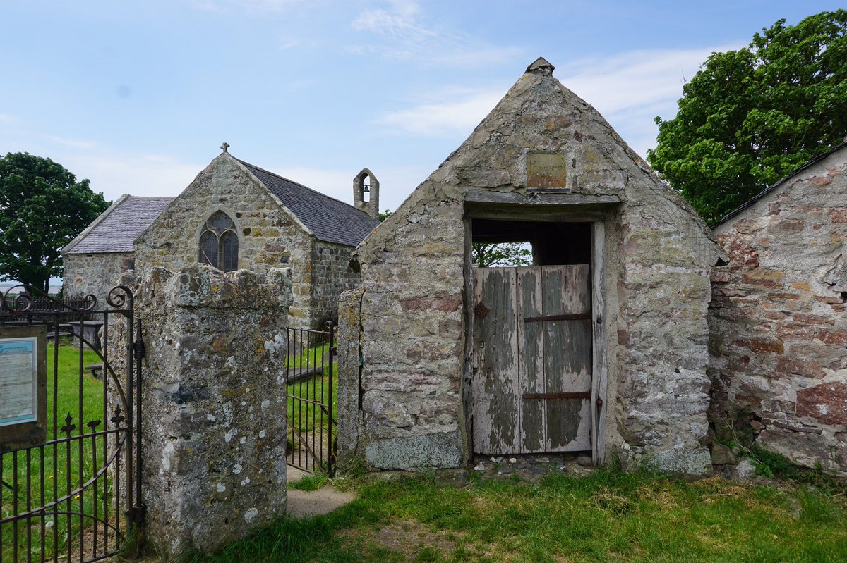 Do you have a favourite or local lychgate?  #ShowUsYourLychgates in the comments!6/6