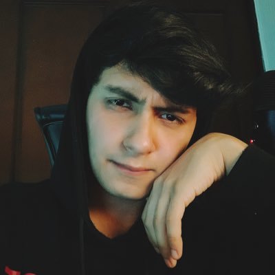 maicol10150's tweet photo. gracias 2020 por presentarme al mejor youtuber/strimer @Natalan_  y a él por hacer reír día tras día https://t.co/tNdXl1jRAb