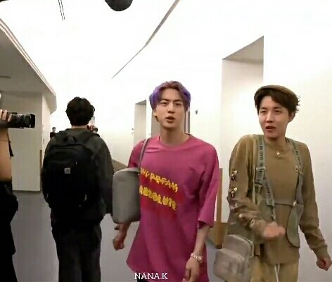 The k-drama moment right here.....