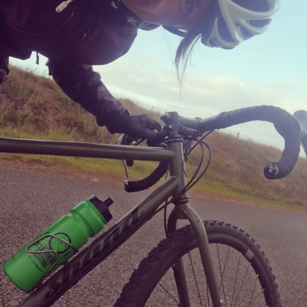 Closing 2020 on 5121 miles, mostly cycled within East Lothian and almost all on my beloved <a href="/shandcycles/">Shand Cycles</a> - thanks to <a href="/belhavenbikes/">belhaven bikes</a> for keeping us on the road and my three cycling comrades for helping me keep my balance this year ❤️ 🚴 🍰