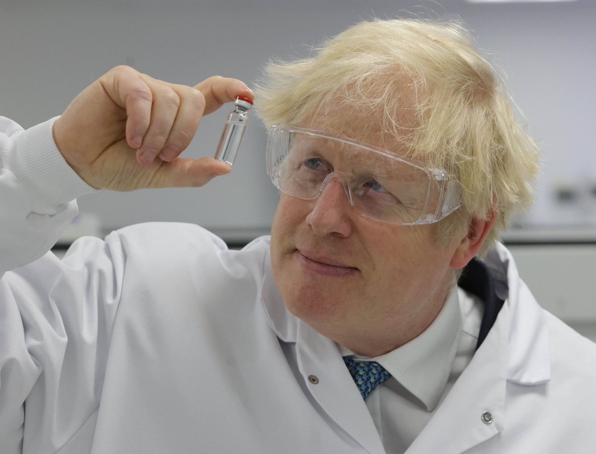 As a lab scientist, I'm begging politicians to stop putting on PPE and holding up vials for photo shoots. You don't see me staging pics pretending to be a huge knob actively making the world worse.
