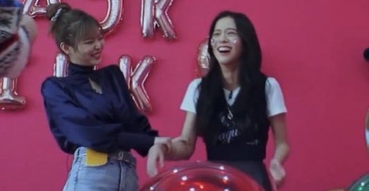 jensoo’s version for lovesick girls  (chaelisa had dumdumdum challenge)