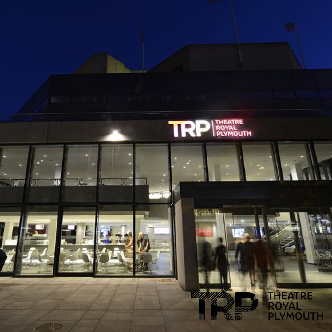  And finally, in time for the Christmas Panto season, we saw  @TRPlymouth reopen its doors in a Covid-safe way to welcome families back. Sadly, it would only be for a limited time, but for those brief weeks it was a glimpse at normality in one of the city’s great institutions.