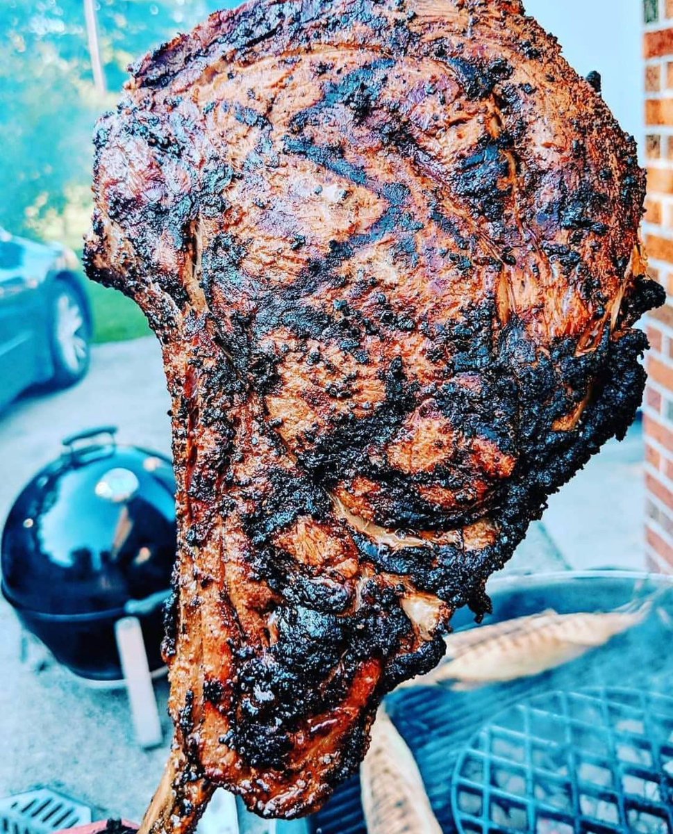 #TomahawkThursday - Well, It Is New Years Eve!  Make Your Steak Look Legendary From The Hot As Hell @JealousDevilCharcoal.  @Can2_BBQ Is A Ribeye Legend & Shows You How It's Done!

#TeamJD
#FueledByJD
#LegendMaker
#Legendary
#PureAsHeavenHotterThanHell