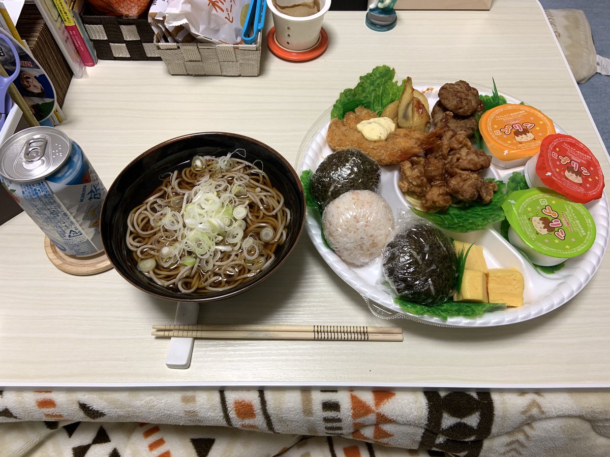 松橋優馬 年 最後の晩ご飯はオードブルと年越し蕎麦です 皆さん 今年も1年お世話になりました 来年も宜しくお願いします では良いお年をお迎えください 年 最後の晩ご飯 ほっともっと オードブル おにぎりプレート 今年も1年