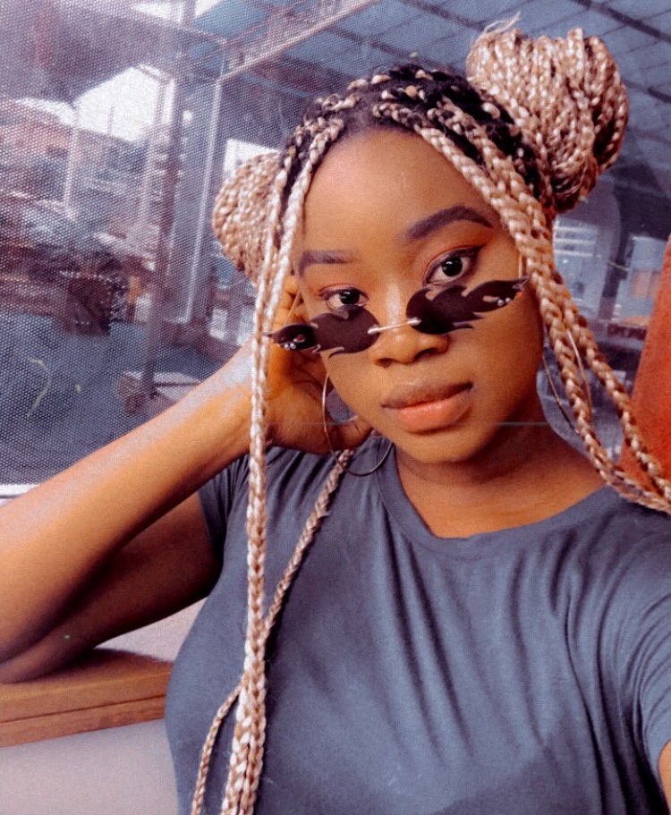 Precious She's been my gee from the start of 2020. The first of a 3-fold cord. Always engaging, supporting, & nothing short of a blessing. Get you a friend like  @mylifeaspresh_ Thanks for all the support & encouragement. I love you dear 