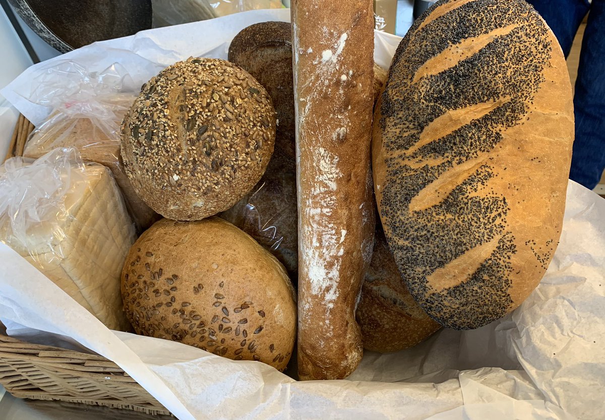 Few Chalk Hills sourdoughs and other loaves left at Deli on the Hill. Here til 4. Call 01737 826567 to reserve or pop by. Happy New Year folks! #redhill #Reigate #shoplocal #shopsmall #supportlocal