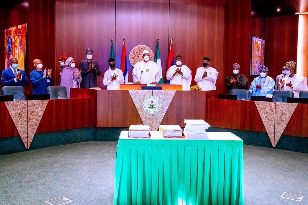 SPNigeria's tweet image. Earlier today, President of the Senate, Ahmad Ibrahim Lawan joined President Muhammadu Buhari at the Presidential Villa to witness his assent to the 2021 Appropriation Bill which was passed by the National Assembly on the 21st of December, 2020.