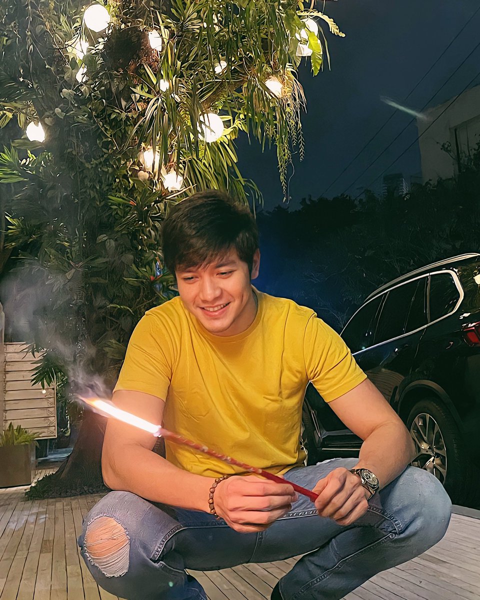 @aldenrichards02's photo on Thankful