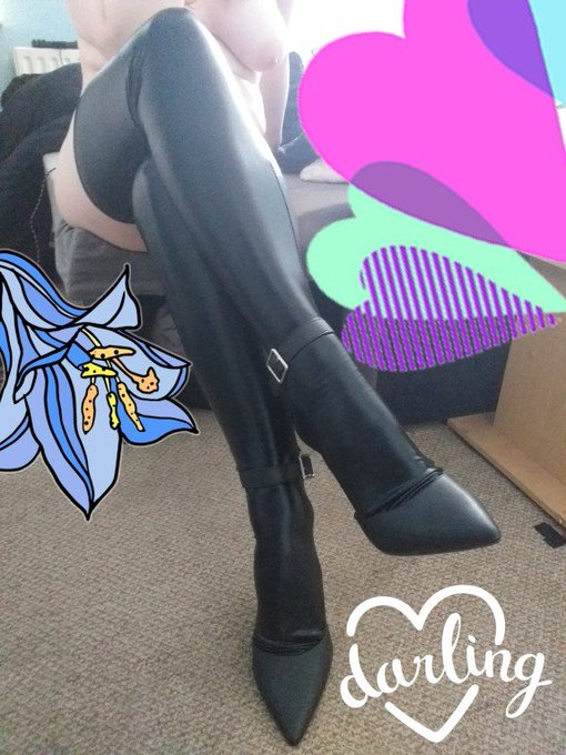 Who wants to lick my high heels? #paypig #godess #feet #highheels https://t.co/dGfy1juc9A<a href="/tag/paypig"class="tags">#paypig</a><a href="/tag/godess"class="tags">#godess</a><a href="/tag/highheels"class="tags"><span>#highheels</span></a><a href="/tag/feet"class="tags"><span>#feet</span></a>