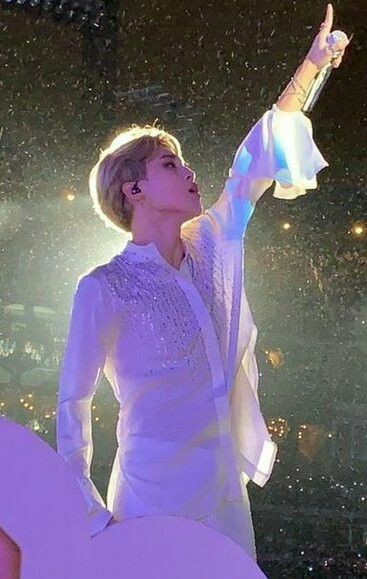 jimjunoo's tweet photo. Por cuatro inútiles mi comfort boy está mal y yo no puedo hacer nada.
Las personas que hayan tirado hate a Jimin se pueden ir despidiendo de sus vidas porque yo no voy a soportar que un ángel como jimin sufra por comentarios, el es un chico genial con un gran corazón https://t.co/fwV35XbtQ5