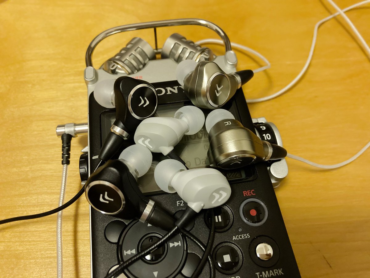 ChanLutYin's tweet photo. My Head-Fi Review 2020
#finalaudiodesign #PandoraHopeIV #Sony #IERZ1R #EVA2020 #TWS #Artio #CRV1 #CRM1 #CRS1 #WARP #SkIS #sna #Goodbye2020 https://t.co/aWwGbfb1y0