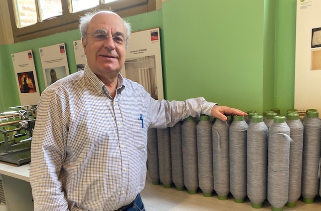 CIT_UPC's tweet photo. 2️⃣0️⃣2️⃣0️⃣ #El2020 entrevistem a @EnricCarrera1, doctor en Enginyeria Tèxtil i director de l’Institut d’Investigació Tèxtil i de Cooperació Industrial de #Terrassa (@la_UPC): “Cal apostar per les #mascaretes reutilitzables” https://t.co/Pcw9ODFHDq 

#TecnologiaUPC https://t.co/Xd5ksT3I3t