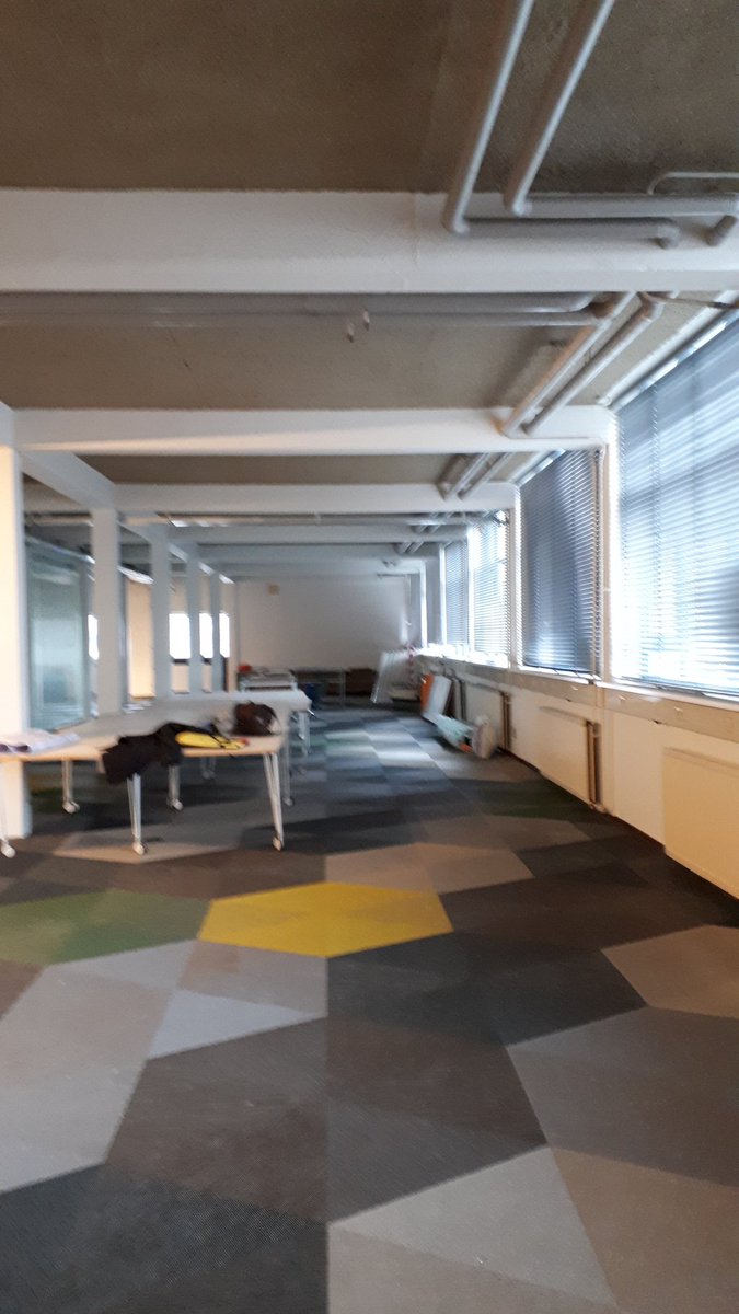 In de hoop op een gezond 2021 voor onze volgers en een nieuw begin onder een gunstig gesternte op onze thuisbasis. (Spoiler alert: we verhuizen naar de bovenverdieping.) Tot in 't nieuwe jaar!