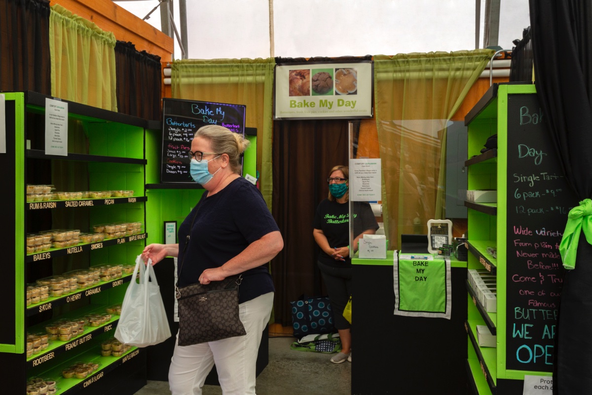 Find all the fresh local food you will need to ring in the New Year. Open today until 2 pm. Visit stjacobsmarket.com to learn how we have created a safe shopping experience for you. Remember your mask!  #buylocal #stjacobswinter #SafeTravels