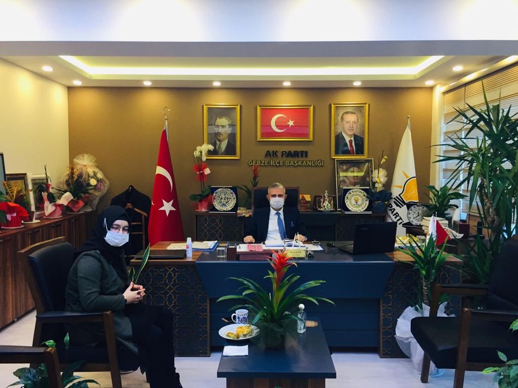 recepkayatr's tweet photo. Mesaj FM programcısı aynı zamanda teşkilat mensubumuz Ayşenur İsmail hanım ziyaretimize geldi nazik ziyaretleri için teşekkür ediyorum.
 
#AkPartiGebze https://t.co/S4Ux45JMio