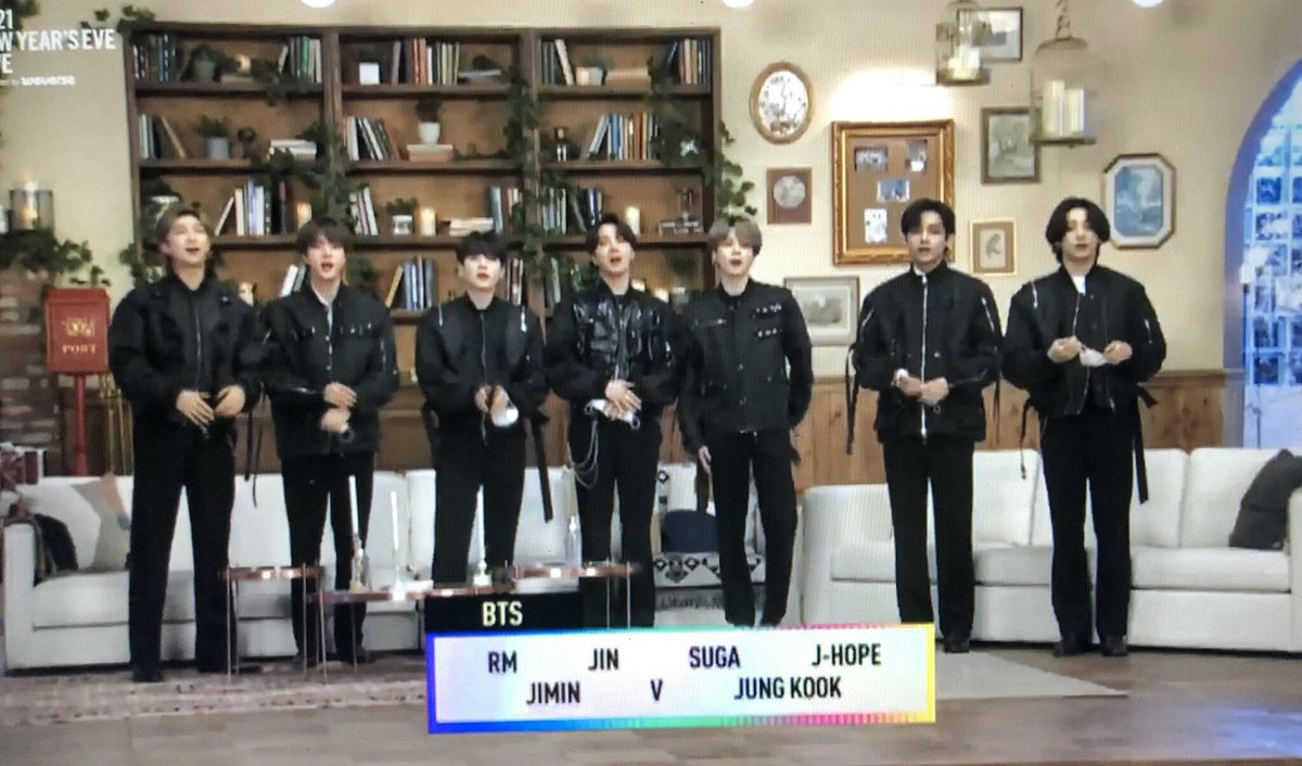' who's your bias? ' : the one wearing black
