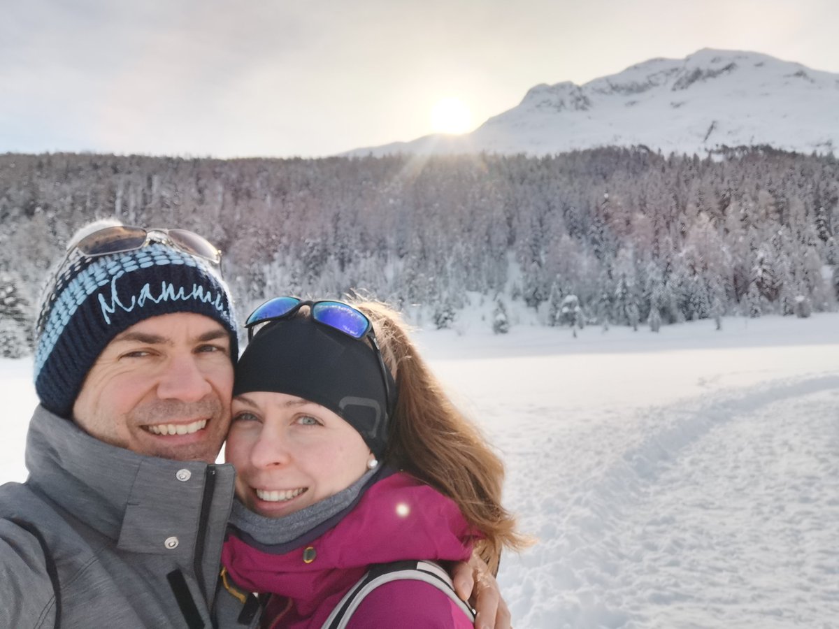AdrianFleisch's tweet photo. #WinterWonderland #walking #snow #lastdayof2020 #sun #greatday #cold #Switzerland https://t.co/2VPzxZvIir