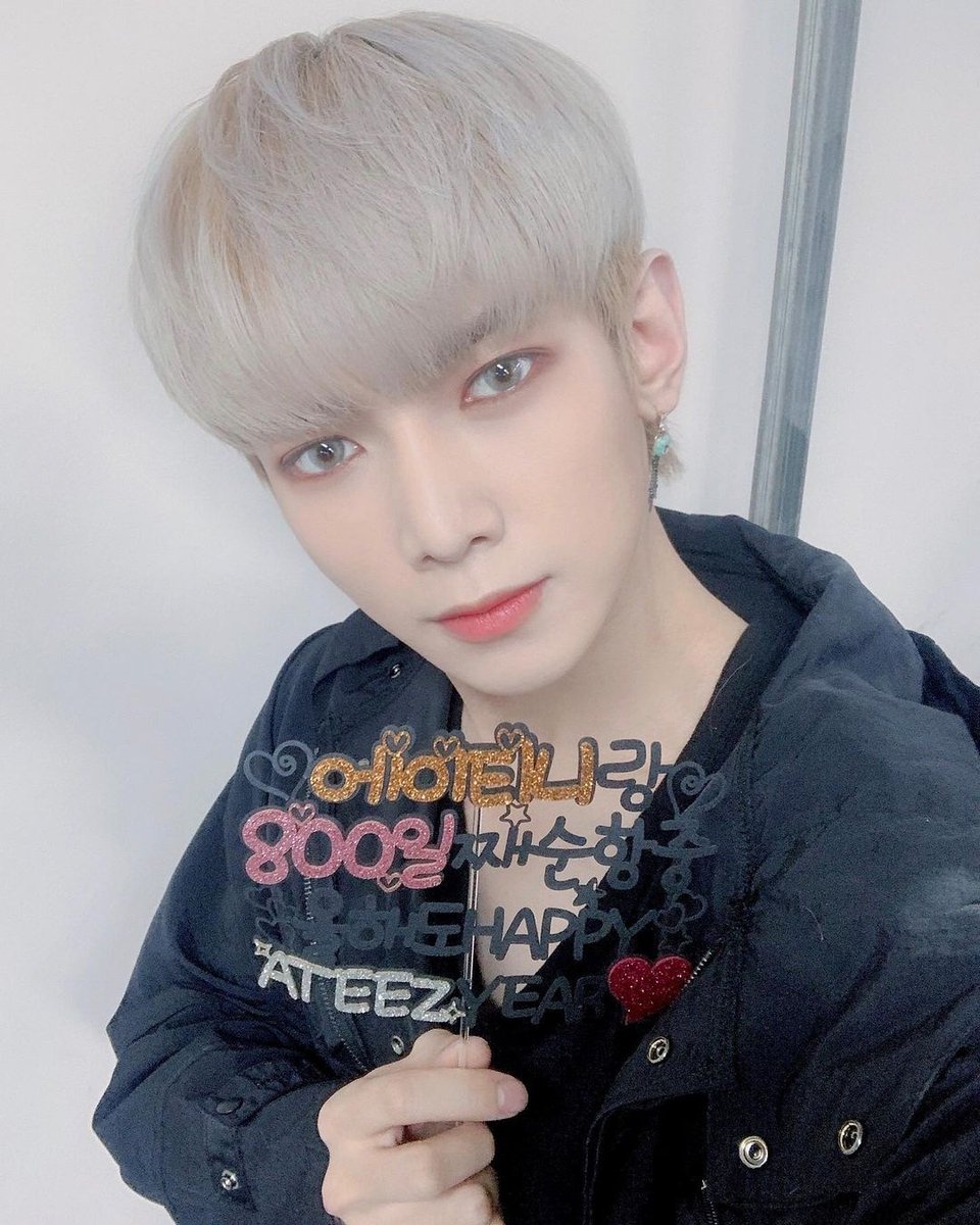 Do you have a New Year's Resolution? I'm looking at mine right now. #YEOSANG  #여상  #ATEEZ  #에이티즈  @ATEEZofficial