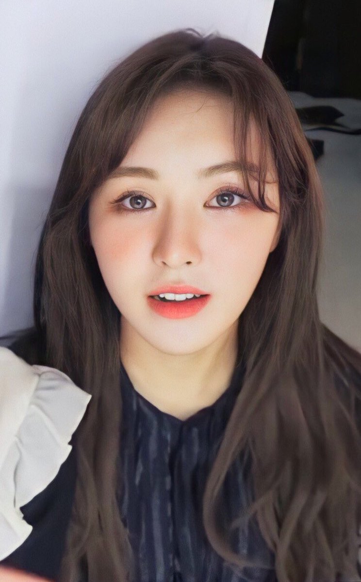 boocha61's tweet photo. Sumpah seneng banget kemaren sempet sedihh soalnya votenya wendy kalah jauh, tapi usaha kita ga sia2 dongg makasi luvies❤️ dan akhirnya mereka muncul ot5 sumpah seneng banget apalagi liat wendy makin cangtip tolong mau pingsan😭😭
#WENDY 
#RedVelvet 
#REDVELVETOT5 https://t.co/wd2E6DYIeP