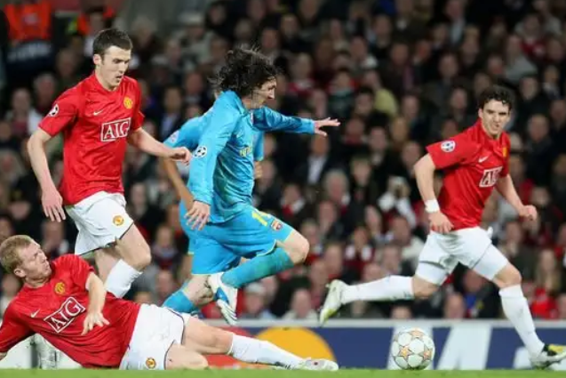 To make it clear, his rival CR7 played in teams that adopted one idea, which is counter attacking football, but different managers had their own style and formations. Similar to that, Barca managers had different styles and formations by staying true to the ideals of Cruyff