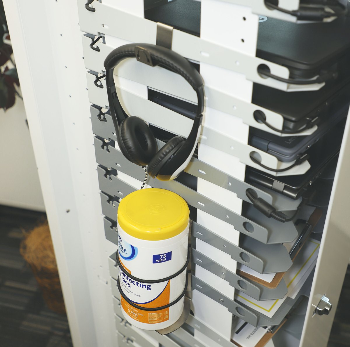 PowergisticsU's tweet image. PowerGistics Towers can be accessorized to suit your business needs, see the full range here: powergistics.com/accessories/

#devicecharging #storagesolutions #business