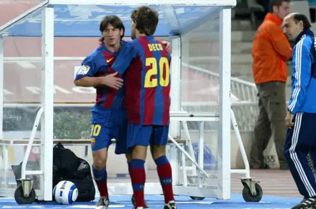 Messi started of his career as a classical winger in Rijkaard's 433 formation. Like he stated in his interviews he was a creator more than a goal scorer with Eto/Henry/Larsson/G.Jonsson as strikers & Rondinho in LwHe got 61 G+A contribution from 110 games under Rijkaard